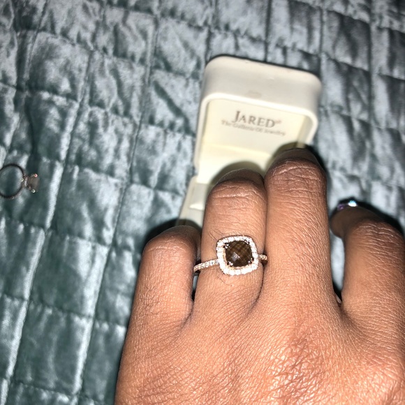 SOLD -Jared the Galleria Rose Gold Engagement Ring - Picture 2 of 6